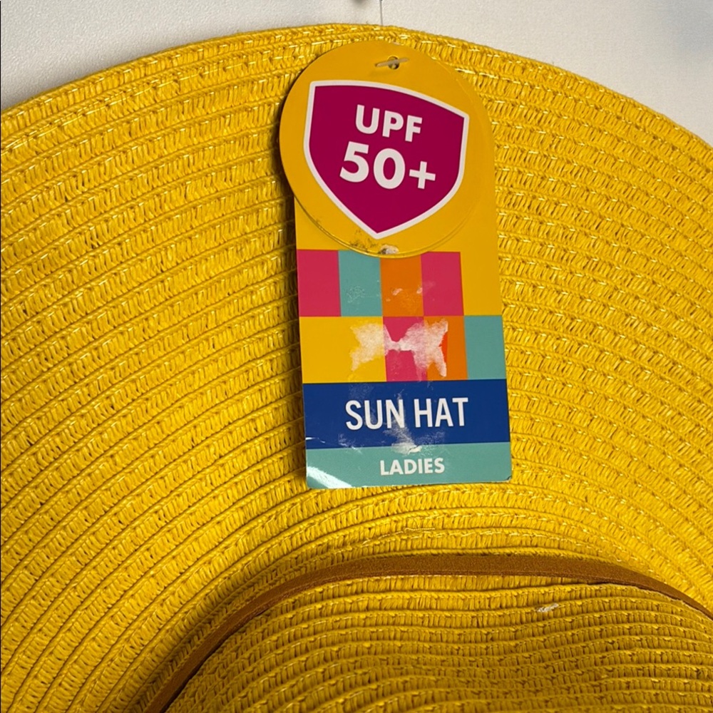 Banana Boat UPF 50+ Bright Yellow Sun Hat with Chin Strap - Picture 4 of 12